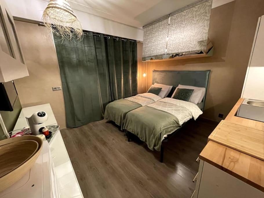 La Room: Seaside Apartment + Terrace + Parking Ментона Екстериор снимка