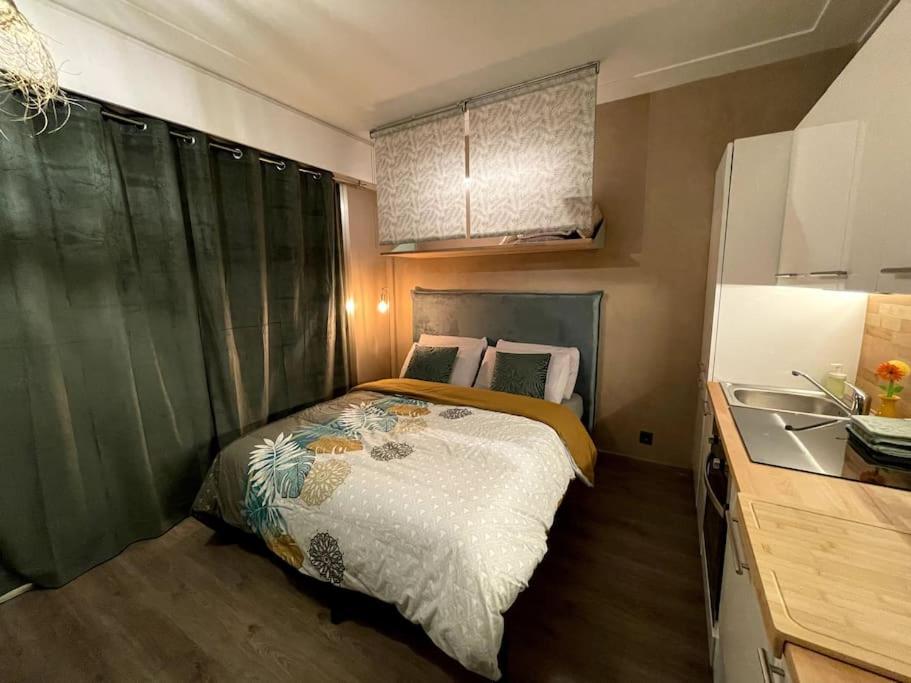 La Room: Seaside Apartment + Terrace + Parking Ментона Екстериор снимка