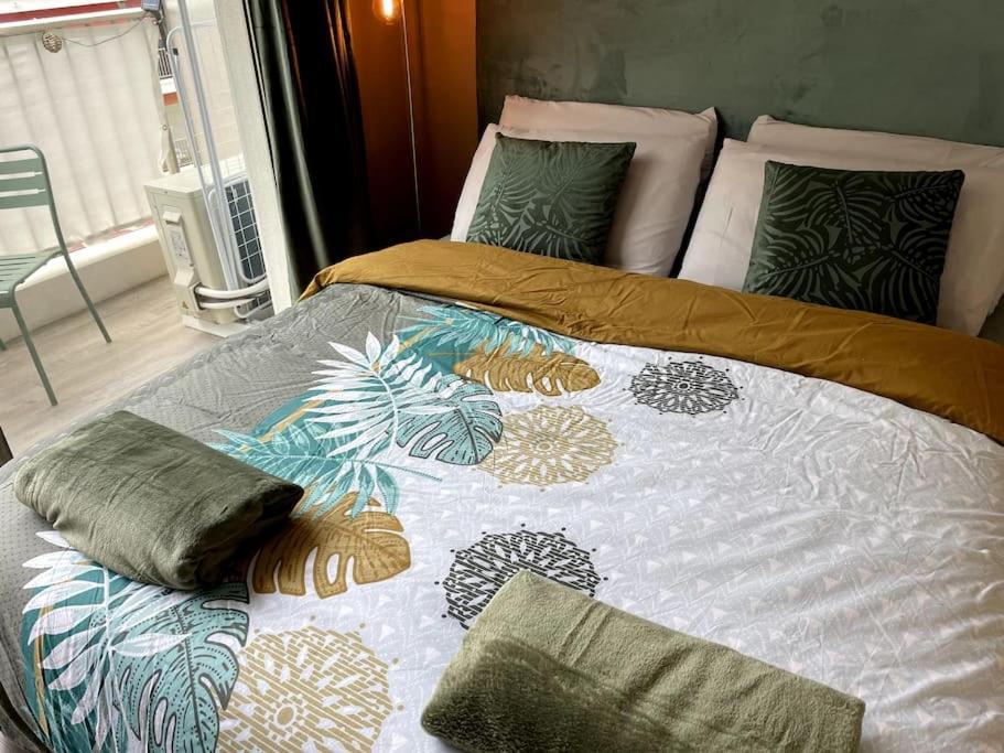 La Room: Seaside Apartment + Terrace + Parking Ментона Екстериор снимка